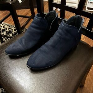 Reaction by Kenneth Cole Side Skip Ankle Bootie